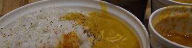 さ〜て、今週の #Curry Stock Tokyoはトマトと鶏肉の #カレー カシューナッツのホッダ、エビのフレンチカレーっス！ #金曜カレー部